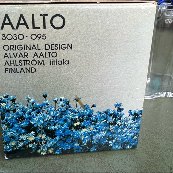 NWT Aalto vase, never used with sticker intact - Picture 3 of 5